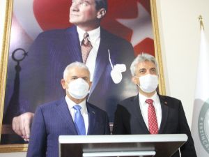 Binali Yıldırım: “Biz Akdeniz’i Ege denizini başkalarına yedirmeyiz”