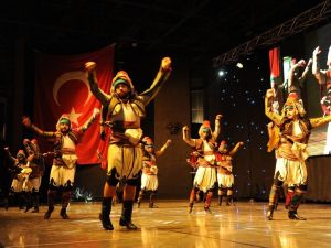 Balçova Halk Danslarına uluslararası ödül