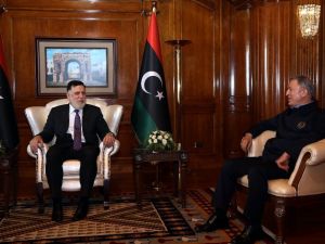 Bakan Akar’dan Libya Başbakanı Serrac ve Katar Savunma Bakanı Atiyye ile toplantı