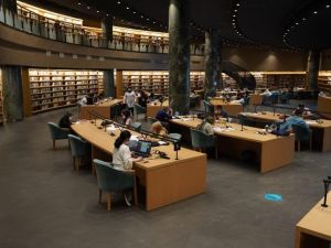 Kitap kurtlarının tercihi Başakşehir Millet Kıraathanesi