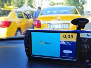 Tüm taksiler dijital çağa adım attı, temassız ödeme de başladı