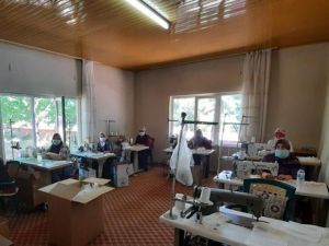 Çal’dan Hollanda’ya 35 bin maske ihraç edildi