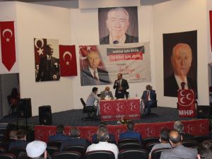 MHP ilçe kongrelerine Narman ile devam etti