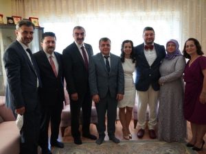 Ak Partili başkan CHP’li başkandan kız istedi