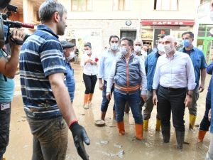 Ulaştırma Bakanı Karaismailoğlu: "Sel mağdurlarının Ağustos ayı GSM faturaları bir ay ertelenecek"