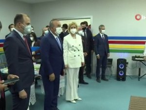 Çavuşoğlu, Moldova’da Türkiye tarafından yaptırılmakta olan stadyumu inceledi