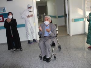 83 yaşında Korona virüsü yendi
