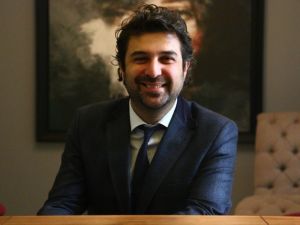 Göğüs büyütmede ’Subfasyal / Kas Zarı Altı’ tekniği