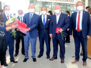 Yeni öğrenciler otogarda karşılandı