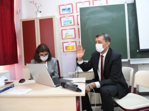 Milli Eğitim Bakanı Selçuk: “Risk varsa biz yokuz”