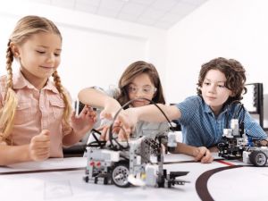 Gaziemir’in ’Robotik Kodlama Kursu’nda kayıt zamanı