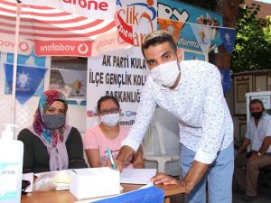 AK Parti Kula Gençlik Kollarından üye çalışması