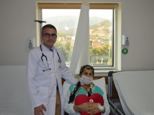 Nefes darlığı şikayetiyle gitti, kalbinden 6 santimetrelik tümör çıktı