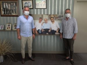 Ailesinden 3 kişiyi koronadan kaybeden tekstilci binlerce çalışanına eğitim verdi