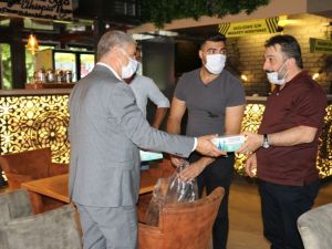 CHP’den vatandaşa ücretsiz maske