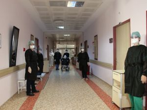 104 yaşındaki korona virüs hastası taburcu oldu