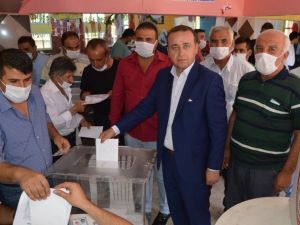 MHP’de Hamdi Arslan güven tazeledi