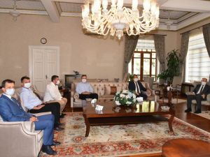 Akhisar heyetinden Vali Karadeniz’e ziyaret