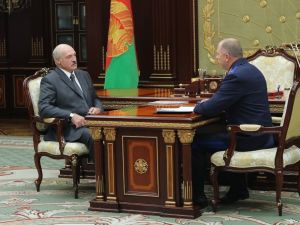Belarus lideri Lukaşenko gözaltına alınanlar ile ilgili raporları inceledi
