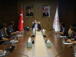 Bakan Kasapoğlu TEKNOFEST’e katılacak gençlerle bir araya geldi