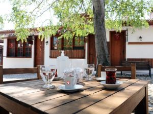 Tarihi Zahire pazarı misafirlerini bekliyor