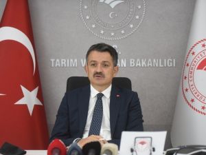 Bakan Pakdemirli: “Bu yıl kuru üzüm fiyatını 12 buçuk liranın altına düşürmeyeceğiz”