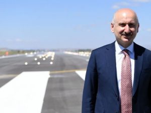 Ulaştırma Bakanı Karaismailoğlu: “Ağustos’ta iç hatta 5.7 milyon, dış hatta 3.8 milyon yolcuya ulaştık”