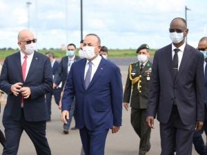 Dışişleri Bakanı Çavuşoğlu Mali’de
