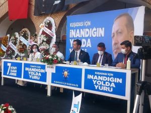 AK Parti Kuşadası ilçe teşkilatı olağan kongresi yapıldı