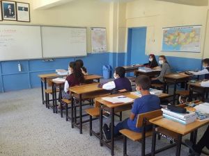 Öğretmenlerden öğrenciler için büyük fedakarlık