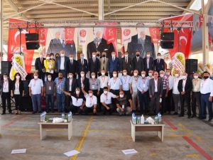 Salihli MHP’de Mehmet Akın güven tazeledi