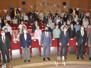AK Gençler’de kongre şöleni