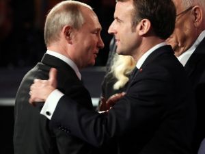 Putin ve Macron’dan telefon görüşmesi