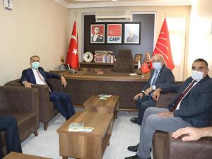 Vali Çuhadar’dan CHP’ye ziyaret