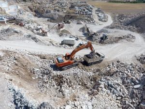 Mermer atıklarından yüzde 100 yerli asfalt malzemesi ürettiler