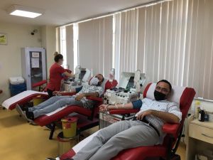 Covid-19’u atlatan başkanlardan plazma kan bağışı