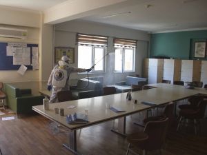 Kartal Belediyesi temizlik ekipleri okul ile ilk kez tanışacak minikler için harekete geçti