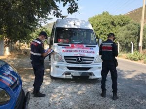 Kuşadası jandarması toplu taşıma araçlarında denetim yaptı