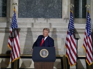Trump’tan okullar için “vatanseverlik” kararnamesi