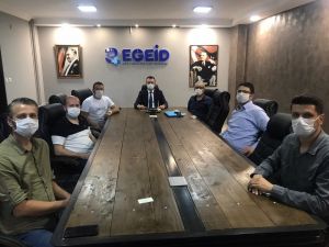 EGEİD’ten uzaktan eğitime katılamayan öğrencilere bilgisayar desteği