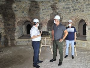 Bakan Ersoy Galata Kulesi’nde incelemelerde bulundu