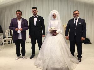 Ünlü türkücü Mahmut Tuncer pandemi kurallarına uymayanlara isyan etti