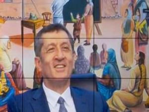 Bakan Selçuk, köy muhtarları ile görüştü