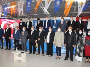 Çan AK Parti Kongresi’nde Ömer Şahin güven tazeledi