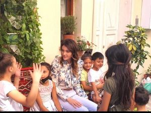 Yardımsever Model Margo Cooper’den “Şefkatli Yolculuklar” projesi