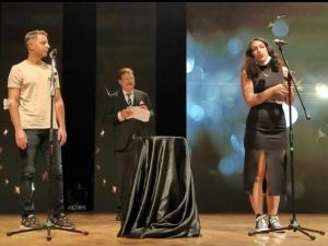 Kendi çekip oynadı, Altın Koza’da birinci oldu