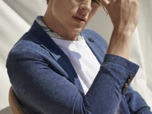 Serin havalar için ince ceket ve yazlık trikolar raflarda yerini aldı