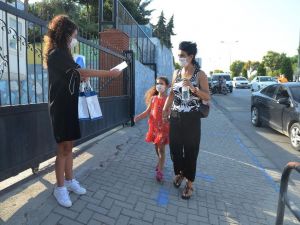 Kuşadası Belediyesi okulların yıl boyunca maske ihtiyacını karşılayacak