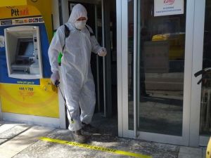 Dumlupınar’da işyerleri ve resmi dairelerde dezenfekte çalışmaları