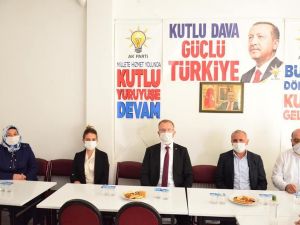 Aslanapa AK Parti ilçe yönetimi ilk toplantısını yaptı